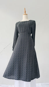 Spring Lace Midi Dress - Black & Brown